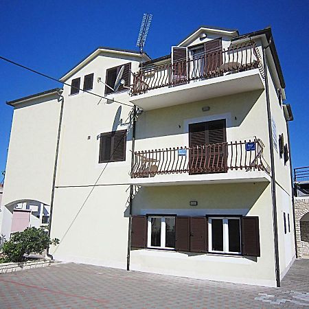 Villa Lucia Premium Rooms Примоштен Экстерьер фото