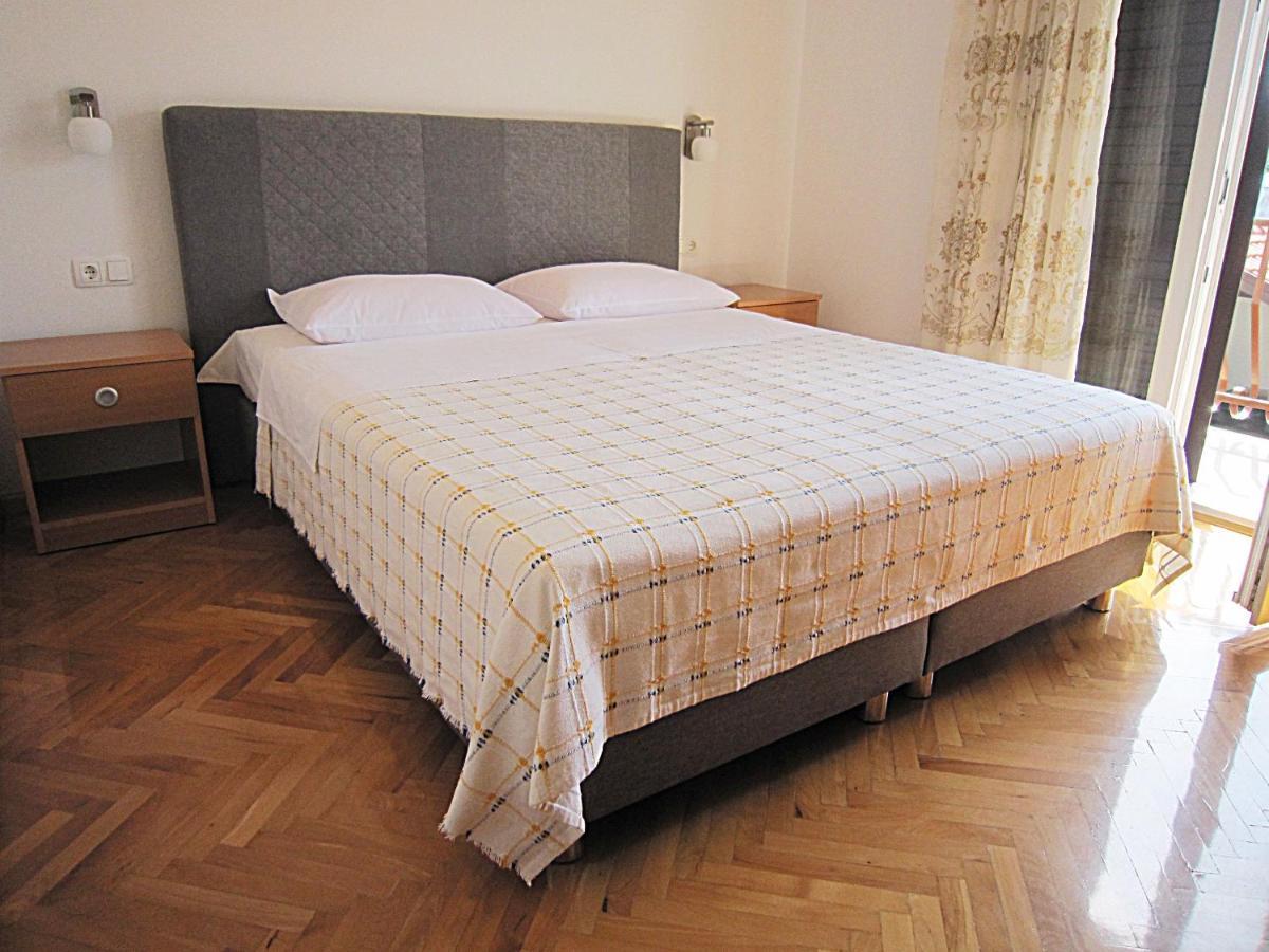 Villa Lucia Premium Rooms Примоштен Экстерьер фото