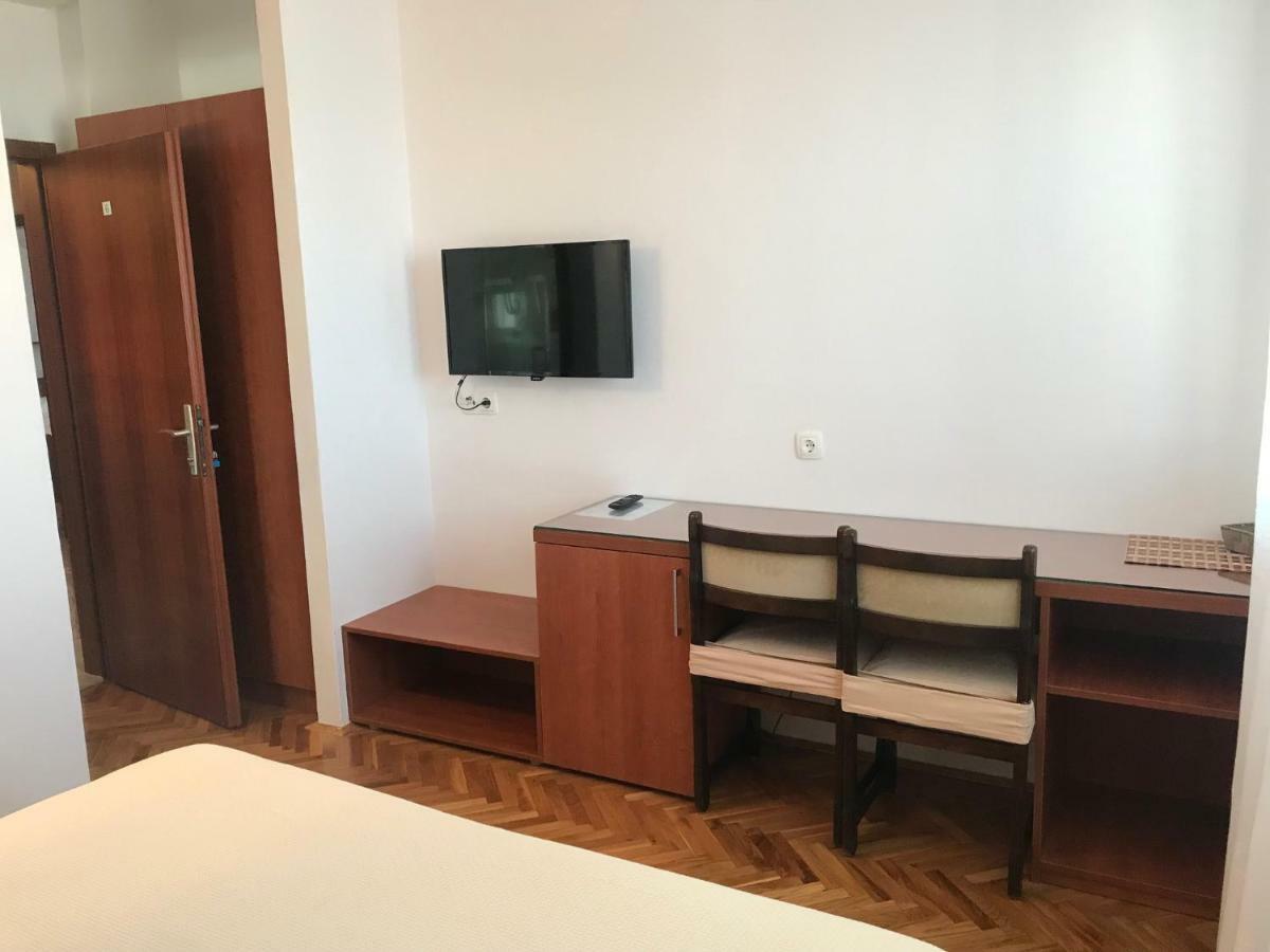 Villa Lucia Premium Rooms Примоштен Экстерьер фото