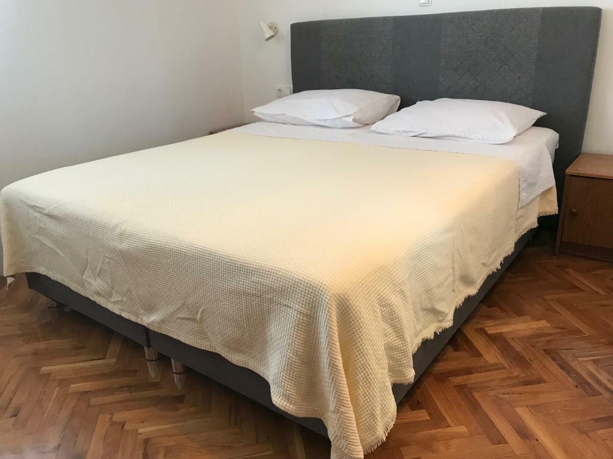 Villa Lucia Premium Rooms Примоштен Экстерьер фото